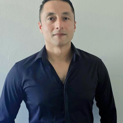 Iranian Agent Near Me - Masoud Habibi
